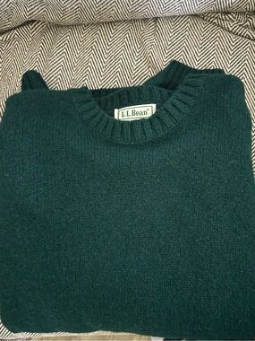 VINTAGE L.L. Bean Men's Dark Green Sweater